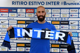 Si la fiorentina quiere proponerme otro año de contrato, me hará feliz, de lo contrario no iré a otro club, estoy dispuesto a retirarme. Inter Firma E Nuova Maglia Per Borja Valero Qui Facebook