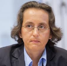 Feb 29, 2016 · sahnetorte auf beatrix von storch: Attacke In Kassel Afd Politikerin Von Storch Mit Torte Beworfen Welt