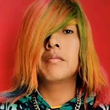 Sencillo, científico, moderno y hermoso. Biografia De Lunay Edad Estatura Pack Novia Hermano Laletrade Biografias Musica Y Letras