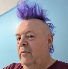 What are the factors that determine the top spot in Cardiacs fan rankings?