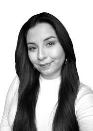 Victoria Pedraza's Instagram, Twitter & Facebook