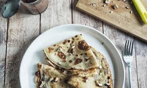 Faites les réchauffer une par une pour éviter que les crêpes ne collent entre elles. Comment Faire Des Crepes Maison Recette Facile