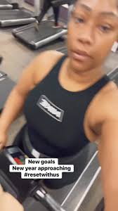 The new year is right around the corner and I want to get a head start.  #newyear #newgoals #workout #workoutmotivation #healthiswealth  #fblifestyles #Capricorn #selfcare #selflove #resetwithus
