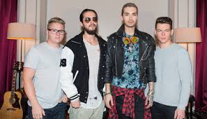 German rock band, founded in 2001 by singer bill kaulitz, guitarist tom kaulitz, drummer gustav schäfer, and bassist georg listing. Th Summercamp Tokio Hotel Zocken Ihre Fans Ab 3599 Euro Fur Ticket