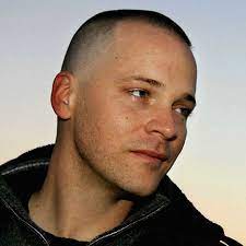 Don T Miss These 10 Pictures Of Men S Military Haircuts Military Haircut Marine Haircut Haircuts For Men