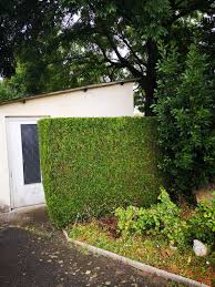 Design traditionnel pour ces abris de jardin. Realisations L Art Du Jardin En Sologne A Neuvy Sur Barangeon