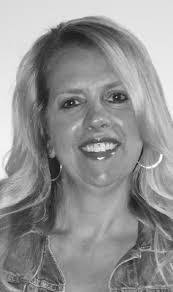 Candice Gott's Instagram, Twitter & Facebook