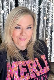 Saw this shop in Gatlinburg, Tennessee, and thought of Mademoiselle  Geraldine's 🤣