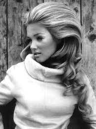 70 S Big Hair Jetsetter Style Vogue Magazine Big Hair 70s Vintage Hair Glamour Hair Long Blond Big Hair Dont Care