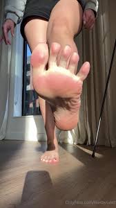 FeetbySvett aka Feetbysvett OnlyFans - My pretty feet say hello 1 -  Fetish-themed Porn video available for online streaming on x-fetish.tube