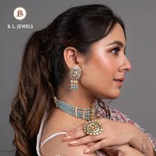 𝗨𝗻𝗺𝗮𝘁𝗰𝗵𝗲𝗱 𝗗𝗶𝗮𝗺𝗼𝗻𝗱 𝗚𝗿𝗮𝗰𝗲 Step into a world of elegance  with our breathtaking diamond jewellery sets, where every piece is a  reflection of sophistication and timeless beauty. Perfect for adding a  touch of