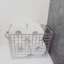 収納アイテムとして かご を使っている方は多いのではないでしょうか ところで みなさんは何をかごに入れていますか 工夫次第でもっと活用できるかもしれません そこで 今回の kufura収納調査隊 は 収納上手な達人たちがかごを使ってどんなものを収納している