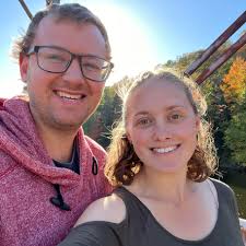 Questions about the sofa bed.. Does it turn to a trundle bed?