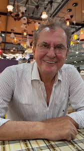 Entrevistando “Personalidades” que fazem a diferença. A sabedoria é cara. A  chance de progredir pode estar nos detalhes. Bora prestar atenção….