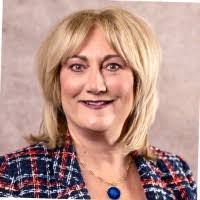 Lisa Mulqueen's Instagram, Twitter & Facebook