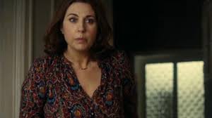 La o întâlnire cu sora, cumnatul și alți prieteni, el anunță care va fi numele copilului. Extrait Du Film Le Prenom Valerie Benguigui La Scene Culte Du Prenom Allocine