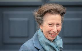 La principessa Anna, chi è la figlia della regina Elisabetta. FOTO STORIA