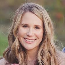 Diana Minnick's Instagram, Twitter & Facebook