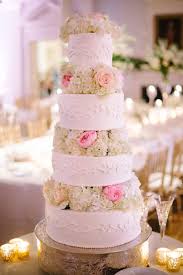 4 Layer Wedding Cake With Flowers In Between Absolutely Breath Taking Coordinators Mac B Events Cak Wedding Cakes With Flowers Wedding Cakes Wedding