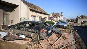 Der tornado in tschechien war einer der stärksten der jüngeren europäischen geschichte. Y8kx24qa8pkrem