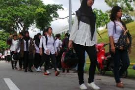 Gaji pegawai spbu karyawan spbu pegawai pom bensin karyawan pom bensin spbu pertamina pegawai spbu operator spbu persyaratan melamar kesalahan lain dalam melamar kerja adalah mendaftar beberapa posisi di satu perusahaan. Update Lowongan Kerja Juli 2020 Banyak Perusahaan Swasta Termasuk Pt Ahm Cari Karyawan Baru Bikers Lulusan Smk Atau Sma Bisa Masuk Semua Halaman Gridmotor Id