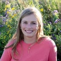 Courtney Parr's Instagram, Twitter & Facebook