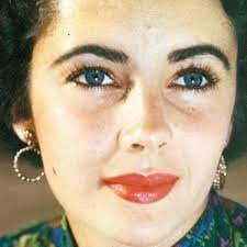 Violet eyes by elizabeth taylor is a floral fragrance for women. Were Elizabeth Taylor S Eyes Purple Or Violet Had Double Eyelashes