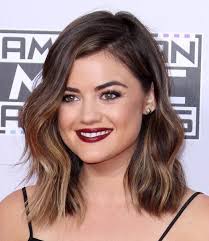 Lucy Hale Long Bob Hairstyle Bob Hairstyles For Round Face Hairstyles For Round Faces Round Face Haircuts