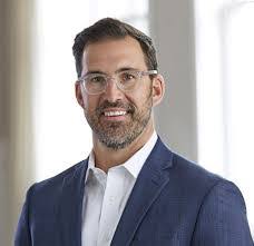 Kerry Wright's Instagram, Twitter & Facebook