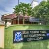 Sekolah aku ni di lama wujud dari zaman jepun lagi, cuma nama sekolah sering bertukar dari zaman ke zaman. 1