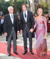 Javier Martinez De Irujo E Ines Domecq Contraen Matrimonio En Jerez Madrinas De Boda Trajes De Madrina Bodas Y Mantillas Madrina