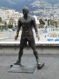 The statue is the newest addition to his own personal museum, which houses some of ronaldo's seemingly countless individual awards. Cristiano Ronaldo Statue In Funchal Holidaycheck