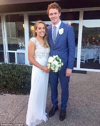 Rohan's shot started to the right but straightened up and sailed through to give geelong a 12.11 (83) to 11.12 (78). Gary Rohan And Wife Amie As Twin Daughter Dies From Rare Condition Daily Mail Online