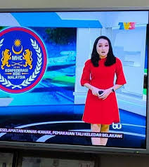 Sbb setiap personality tu ada rancangan sendiri. Pembaca Berita Pakai Skirt Atas Lutut Netizen Minta Tv3 Sensitif Isu Etika Pemakaian