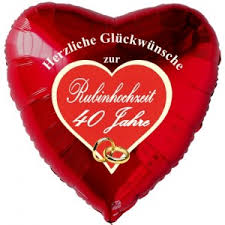 Mit einer echten, alten zeitung vom tag der hochzeit schenken sie ein stück erinnerung. Dekoration Und Luftballons Zur Rubinhochzeit