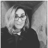 Nina Roche's Instagram, Twitter & Facebook