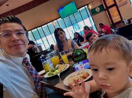 Que bendición poder festejar el día del niño con mis hijos 😍👦🏻👶 Saludos  ✌️Feliz día del niño y la niña!!!