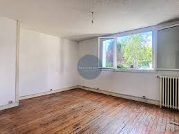 Mit flexionstabellen der verschiedenen fälle und zeiten aussprache und relevante diskussionen kostenloser vokabeltrainer. Garches Rez De Chaussee Sureleve 3 Pieces Montretout Immobilier