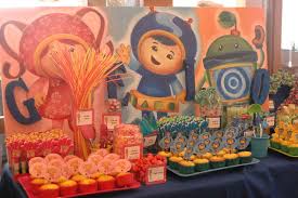 Milli, geo, bot and the child who is watching the show uses their 'mighty math powers!' to help in everyday problems. Team Umizoomi Birthday Party Ideas Photo 17 Of 41 Catch My Party