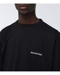 The realreal is the world's #1 luxury consignment online store. Balenciaga T Shirt Defile Aus Baumwolle In Schwarz Fur Herren Lyst