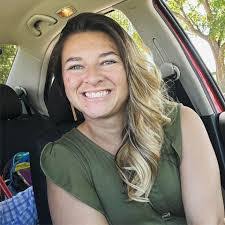 Deanna Bingham's Instagram, Twitter & Facebook