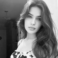 Jacqueline Jacob's Instagram, Twitter & Facebook