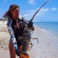 There are a couple of clips from bermuda as well, but i was just a spectator there. Fishing Videos On Twitter Blue Joecooper1 Costarica Spearfishing Reviews Spearfishing Speargun Bluewater Freediving Apnea Spearo Http T Co C960e1ymig