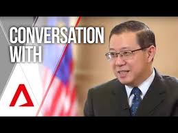 A white toyota vellfire was seen entering the palace gates at 1.57pm, where bukit mertajam mp steven sim was seen. Wn Lim Guan Eng