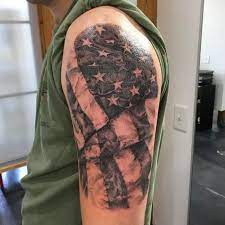The shading creates a waving effect on the flag and the design is instantly recognizable. 85 Best Patriotic American Flag Tattoos I Love Usa 2019