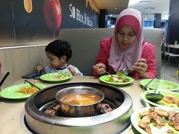Terima kasih atas segalanya kerana kalian semua telah berjaya memberikan rasa selesa untuk para pelanggan termasuk daku sekeluarga. Makan Makan Di Seoul Garden Hafiz Rahim