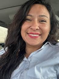 Leanne Hook's Instagram, Twitter & Facebook