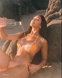 Tammy Kay Ly Topless and Sexy Photo Collection - Fappenist