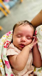 Can yu put a different background around the baby please