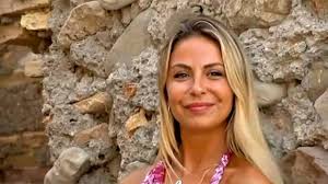 Sono lontani i momenti in cui sabrina ghio si mostrava sofferente per un sentimento non ricambiato sul trono classico di uomini e donne. Sabrina Ghio E La Nuova Tronista Di Uomini E Donne Gossip It